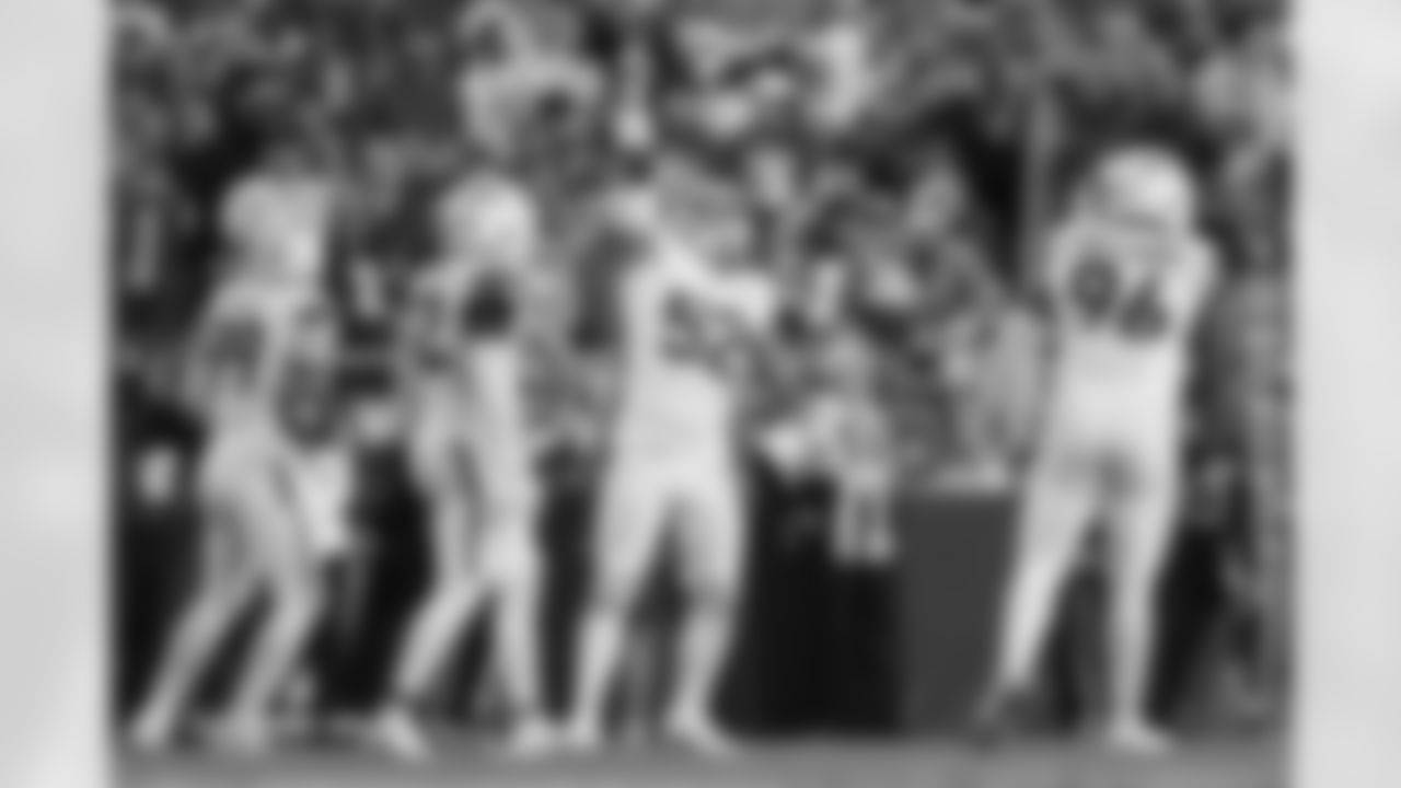 Jonah Elliss (52) during the Broncos' Week 17 game against the Kansas City Chiefs at GEHA Field at Arrowhead Stadium in Kansas City, Missouri on December 25, 2025. Photo by Ben Swanson / Denver Broncos