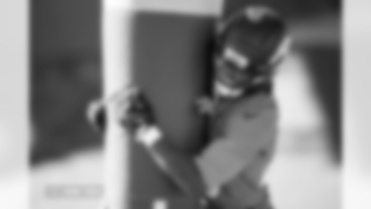 Jahdae Barron during practice at Broncos Park Powered by CommonSpirit in Englewood, Colorado on October 29, 2025. Photo by Ben Swanson / Denver Broncos