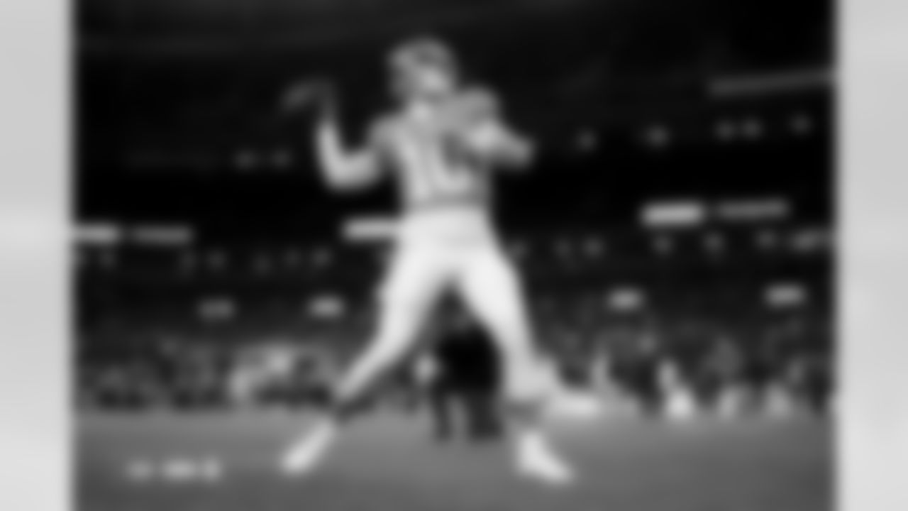 Bo Nix (10) before the Broncos' Week 10 game against the Las Vegas Raiders at Empower Field at Mile High in Denver, Colorado on November 6, 2025. Photo by Ben Swanson / Denver Broncos