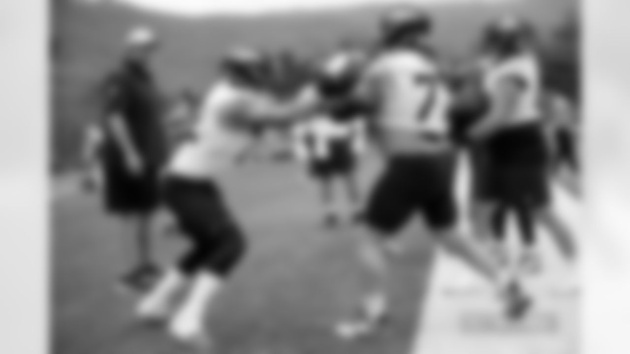 Garett Bolles and Quinn Meinerz during practice at The Greenbrier in White Sulphur Springs, West Virginia on September 26, 2024. Photo by Ben Swanson / Denver Broncos