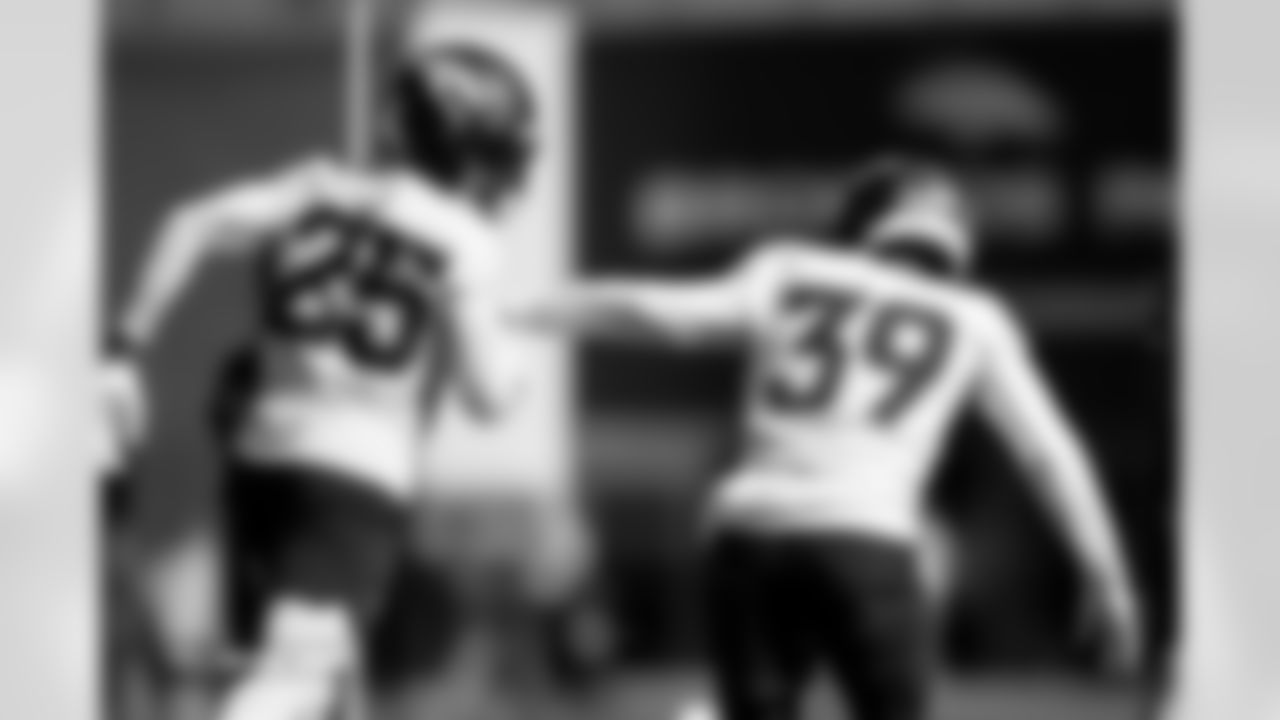 J.T. Gray and A.J. Woods during practice on Friday, October 17, 2025 at Broncos Park Powered by CommonSpirit in Englewood, Colorado.
Photo by Gabriel Christus / Denver Broncos