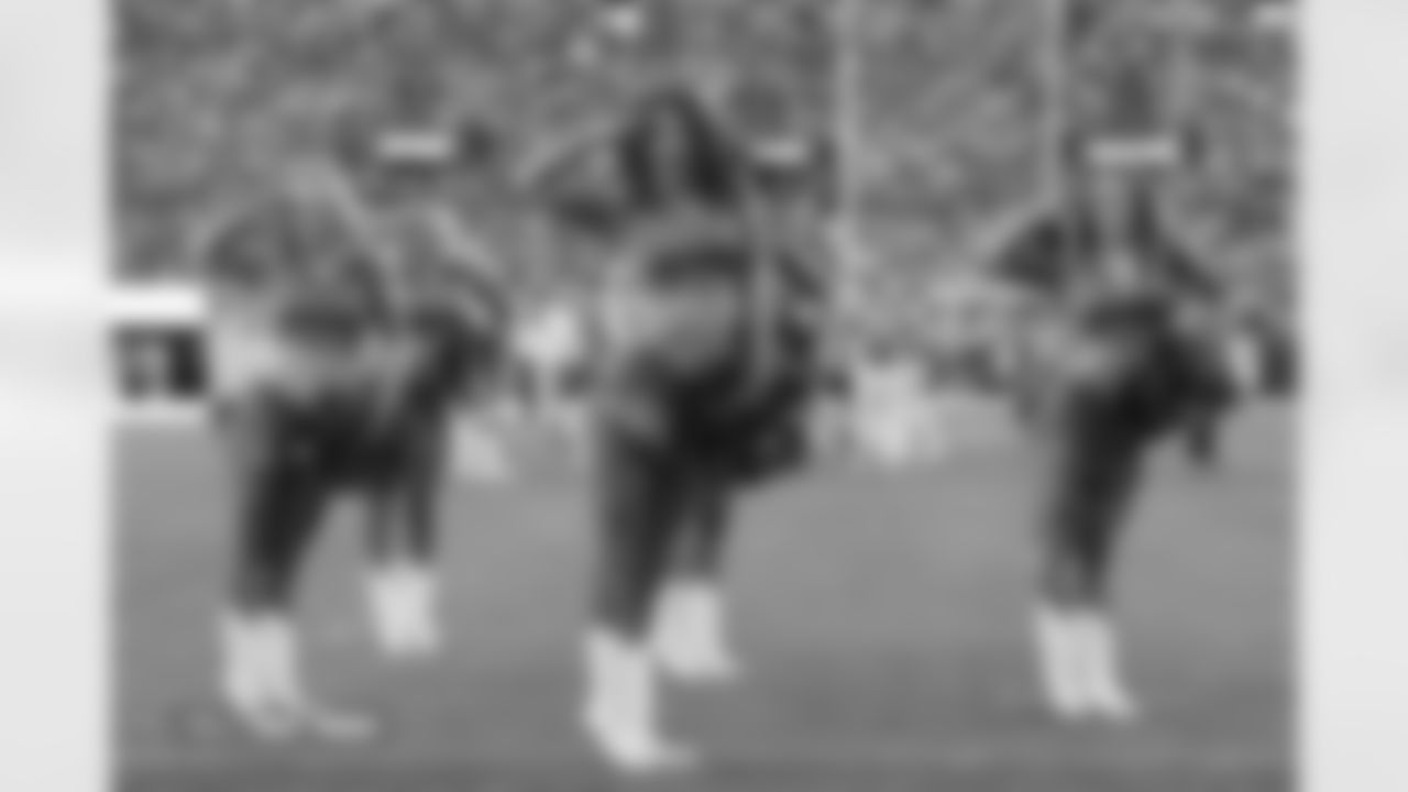 Denver Broncos Cheerleaders during the Broncos' Week 11 game against the Kansas City Chiefs at Empower Field at Mile High in Denver, Colorado on November 16, 2025. Photo by Paul Cloud / Denver Broncos