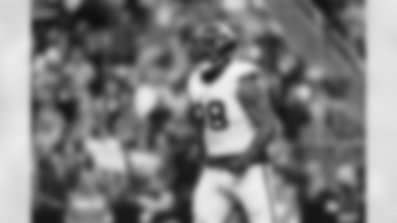 John Franklin-Myers (98) during the Broncos' Week 14 game against the Las Vegas Raiders at Allegiant Stadium in Las Vegas, Nevada on December 7, 2025. Photo by Gabriel Christus / Denver Broncos