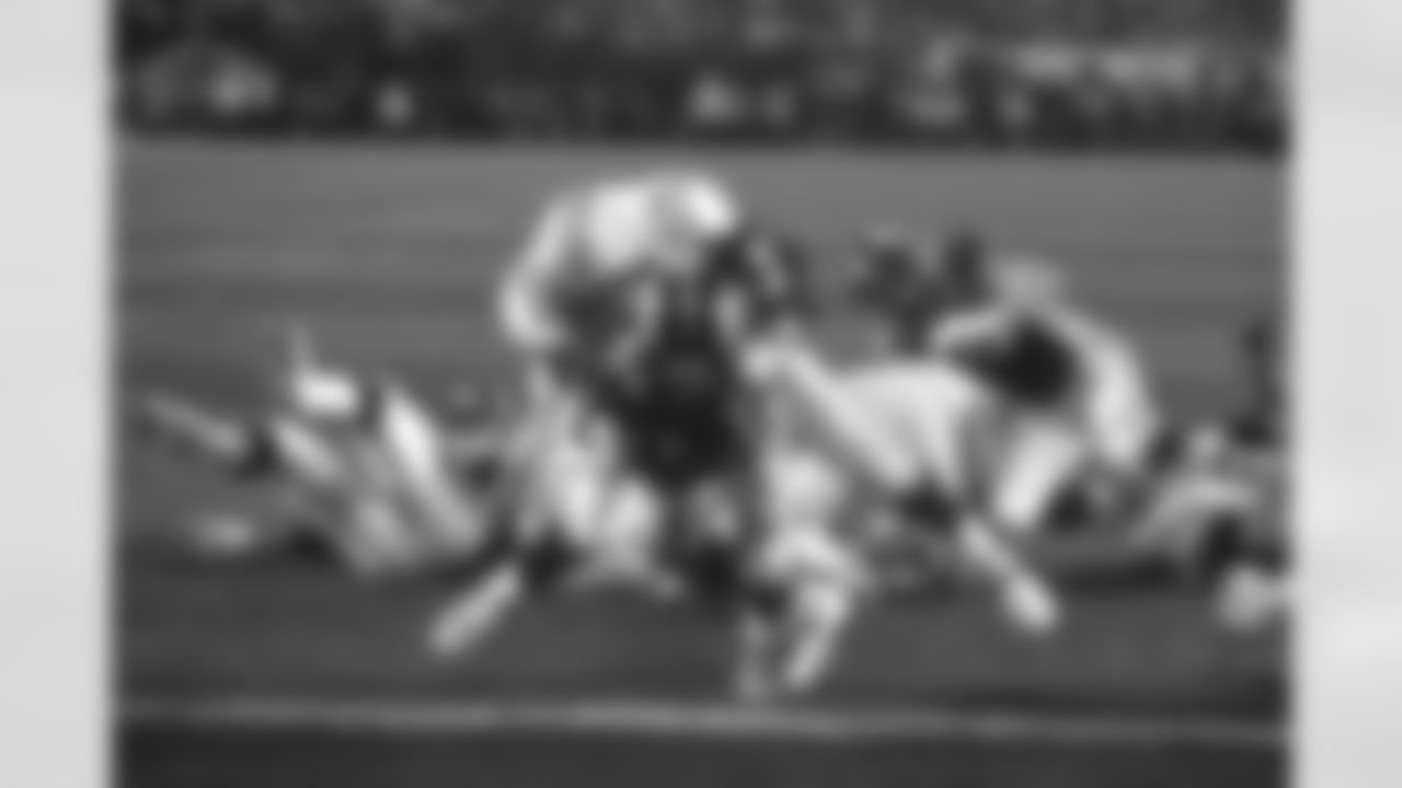 Most Touchdowns Scored, Game
3 – Terrell Davis vs. Green Bay in Super Bowl XXXII on Jan. 25, 1998