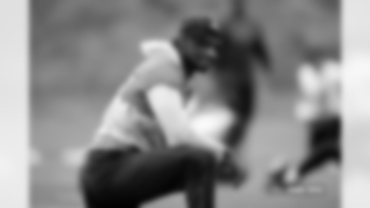 Keidron Smith during practice in Ware, England on October 10, 2025. Photo by Ben Swanson / Denver Broncos