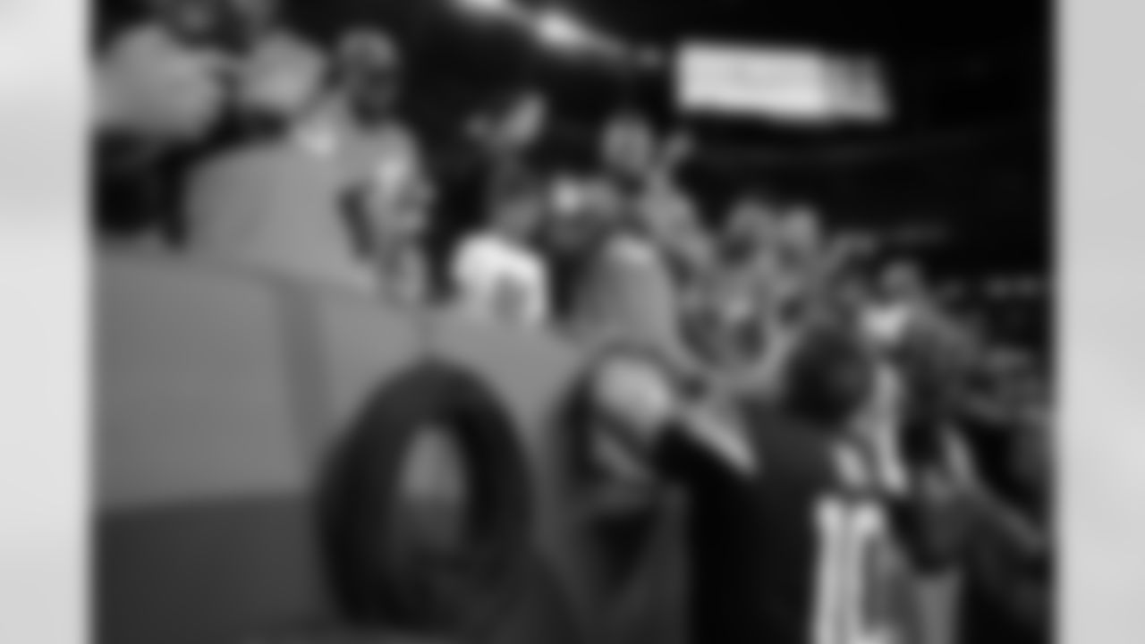 Denver Broncos quarterback Bo Nix (10) signs autographs for fans after the Broncos' Week 4 game against the Cincinnati Bengals at Empower Field at Mile High in Denver, Colorado on September 29, 2025. Photo by  / Denver Broncos