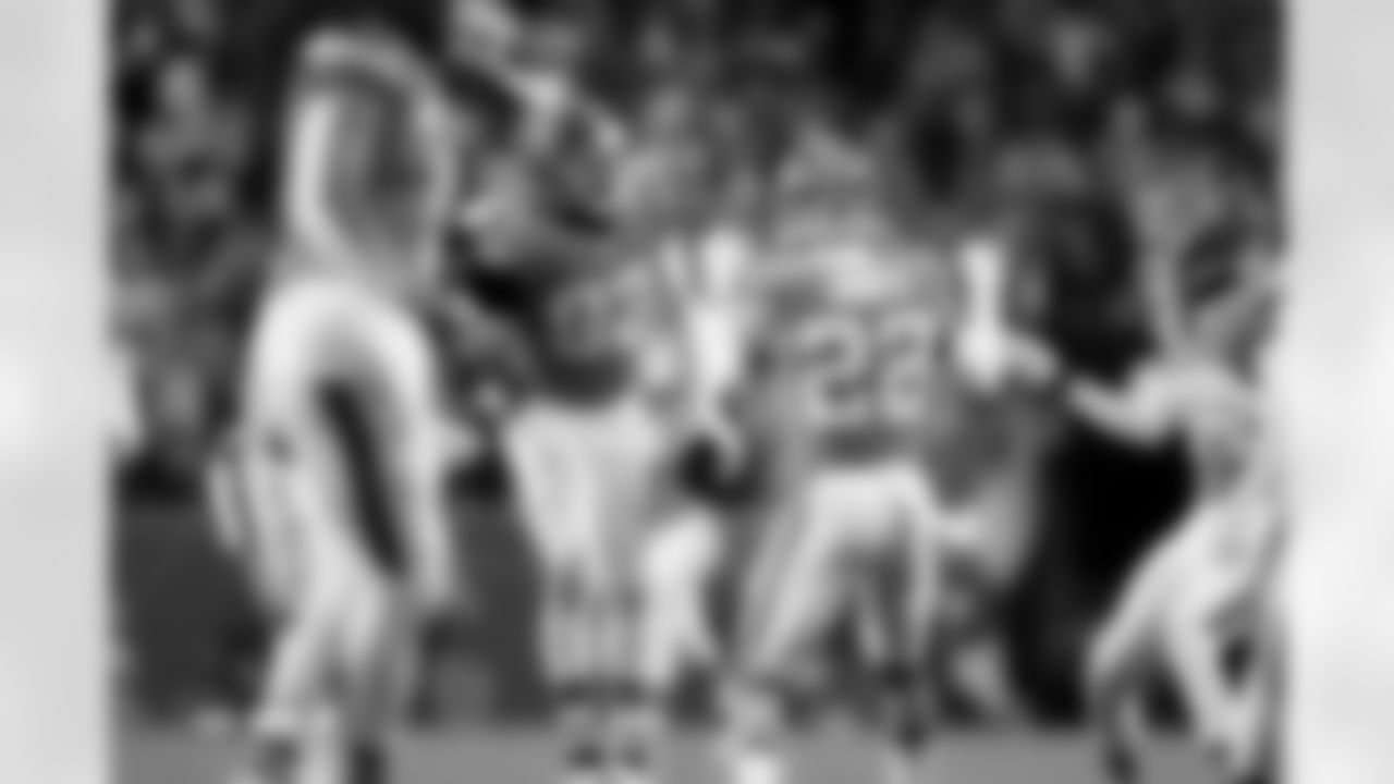 Dondrea Tillman the Broncos' Week 10 game against the Las Vegas Raiders at Empower Field at Mile High in Denver, Colorado on November 6, 2025. Photo by Gabriel Christus / Denver Broncos