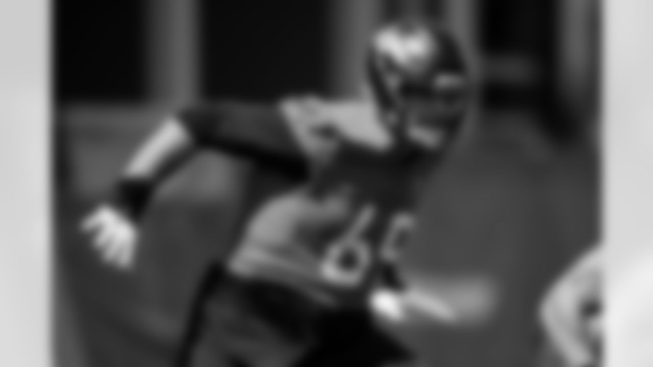 Mike McGlinchey during practice at Broncos Park Powered by CommonSpirit in Englewood, Colorado on September 4, 2025. Photo by Ben Swanson / Denver Broncos