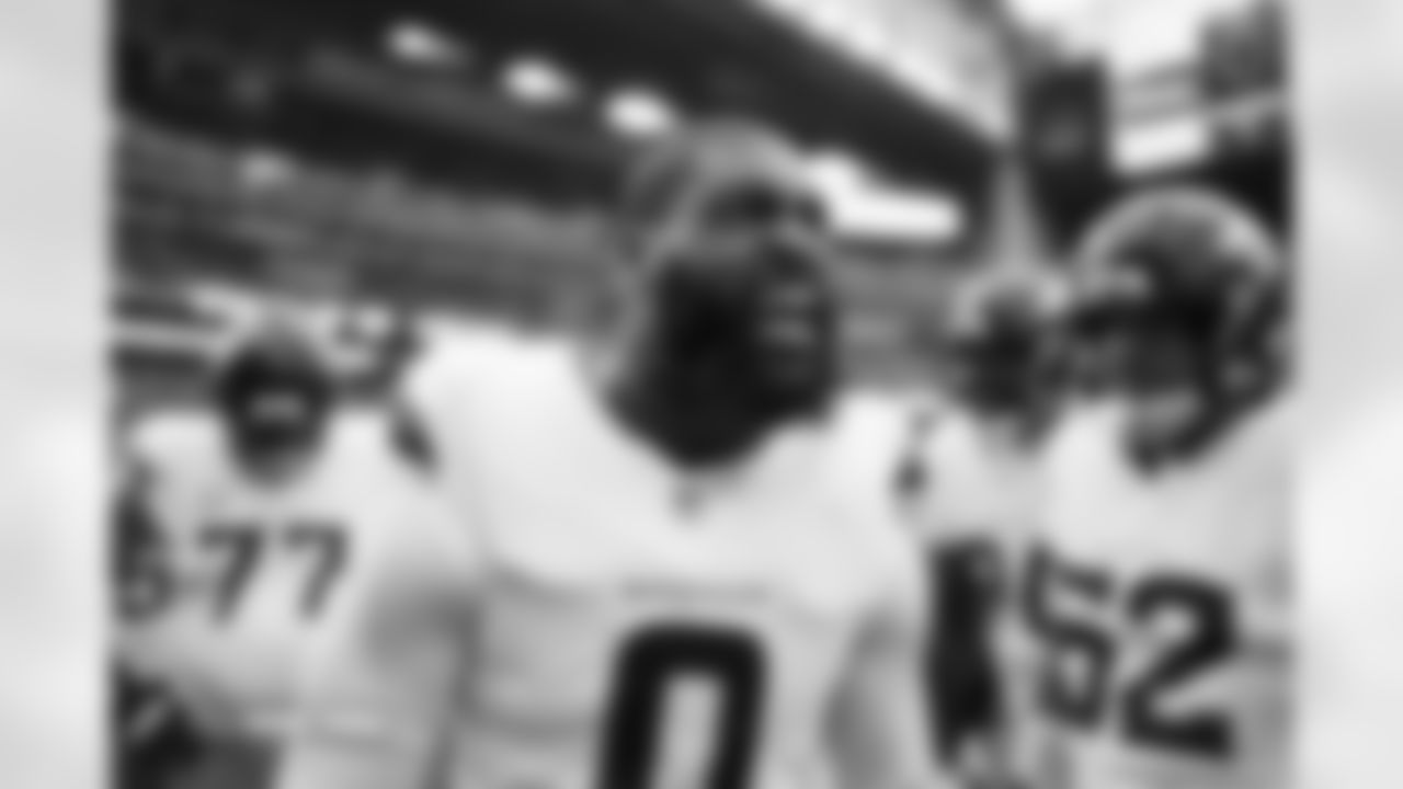 Jonathon Cooper (0) before the Broncos' Week 9 game against the Houston Texans at NRG Stadium in Houston, Texas on November 2, 2025. Photo by Gabriel Christus / Denver Broncos