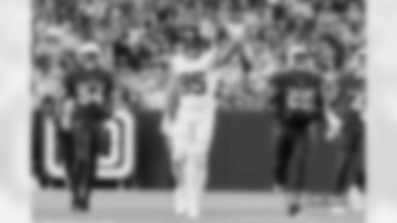 Lucas Krull (85) during the Broncos' preseason Week 2 game against the Arizona Cardinals at Empower Field at Mile High in Denver, Colorado on August 16, 2025. Photo by Gavin Liddell / Denver Broncos