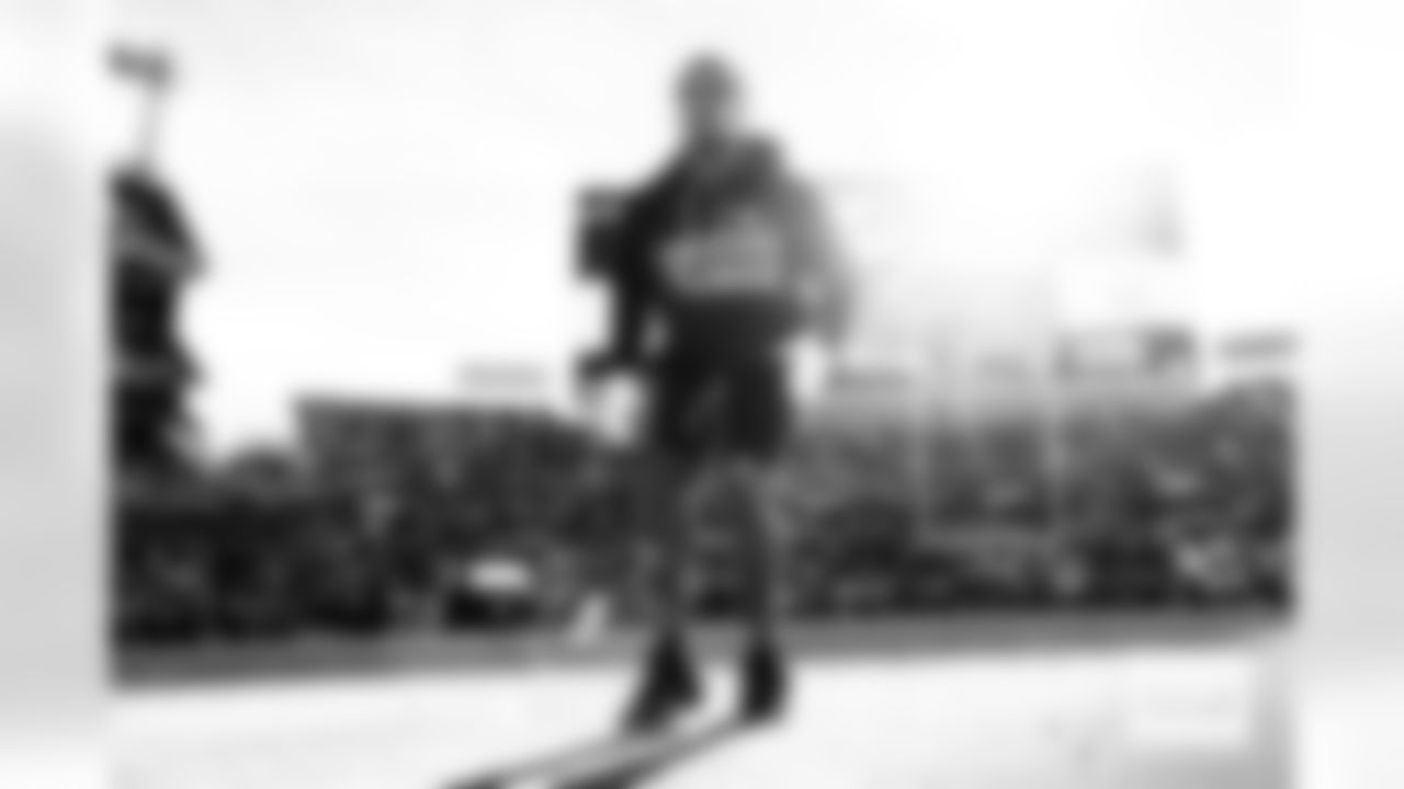 Pat Surtain II warms up before the Broncos' Week 16 game against the Jacksonville Jaguars at Empower Field at Mile High in Denver, Colorado on December 21, 2025. Photo by Ben Swanson / Denver Broncos