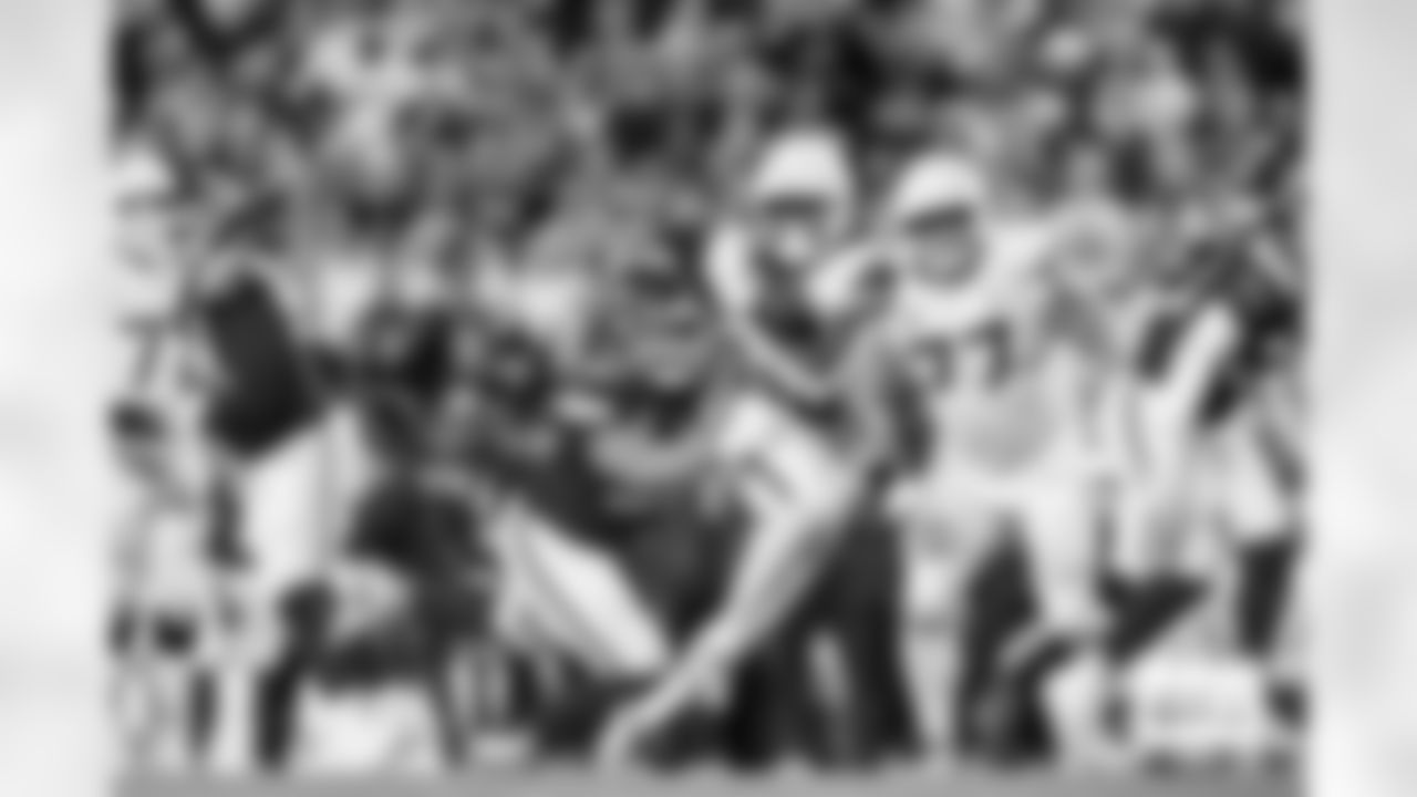 during the Broncos' Week 17 game against the Kansas City Chiefs at GEHA Field at Arrowhead Stadium in Kansas City, Missouri on December 25, 2025. Photo by Gabriel Christus / Denver Broncos