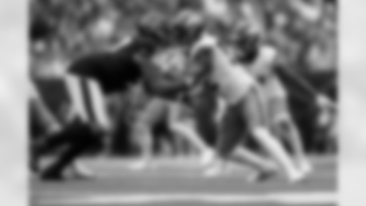 Denver Broncos linebacker Jonah Elliss (52) goes up against Houston Texans offensive tackle Blake Fisher (57) during the Broncos' Week 9 game against the Houston Texans at NRG Stadium in Houston, Texas on November 2, 2025. Photo by Gabriel Christus / Denver Broncos