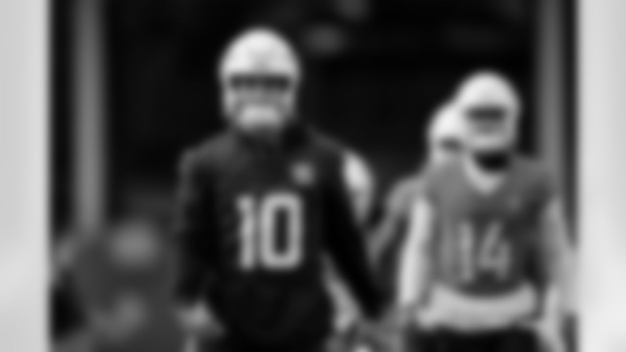 Bo Nix during practice at Broncos Park Powered by CommonSpirit in Englewood, Colorado on December 19, 2025. Photo by Ben Swanson / Denver Broncos