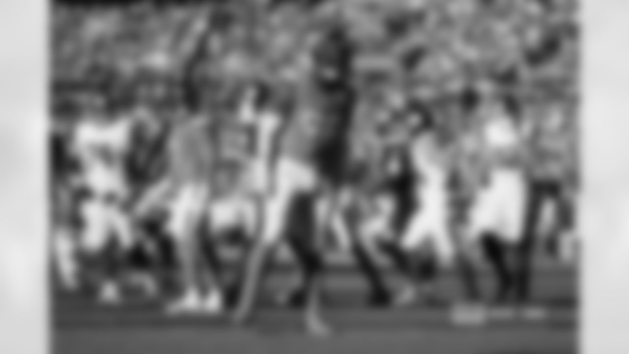 John Franklin-Myers (98) during the Broncos' Week 7 game against the New York Giants at Empower Field at Mile High in Denver, Colorado on October 19, 2025. Photo by Ben Swanson / Denver Broncos