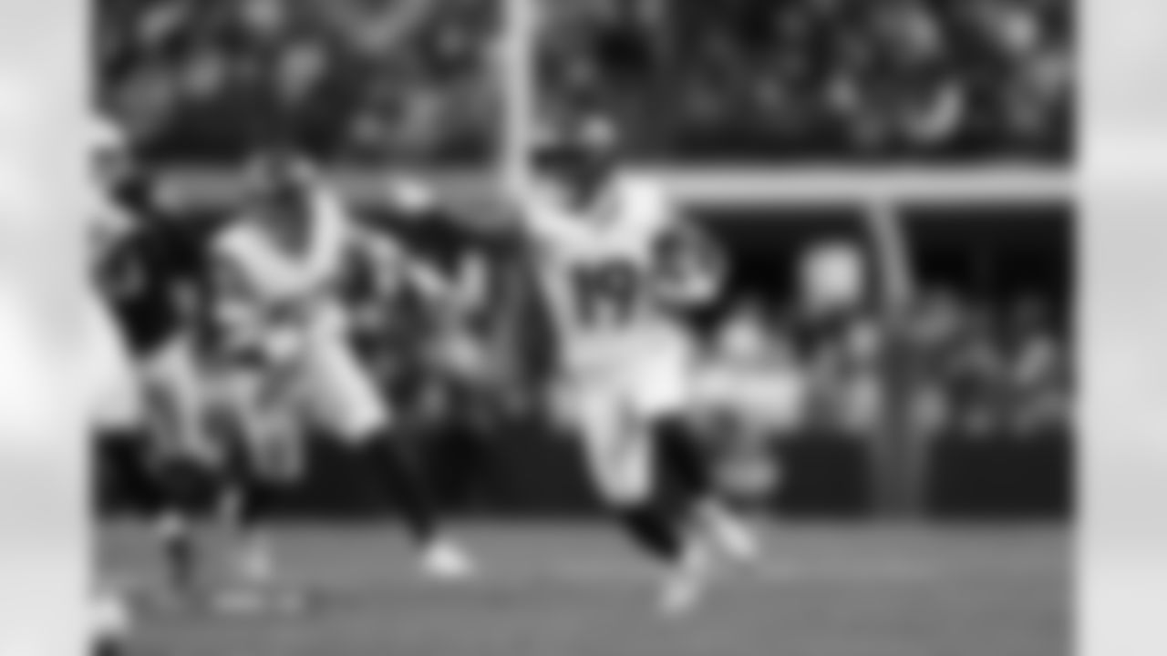 Marvin Mims Jr. (19) during the Broncos' Week 14 game against the Las Vegas Raiders at Allegiant Stadium in Las Vegas, Nevada on December 7, 2025. Photo by Gabriel Christus / Denver Broncos