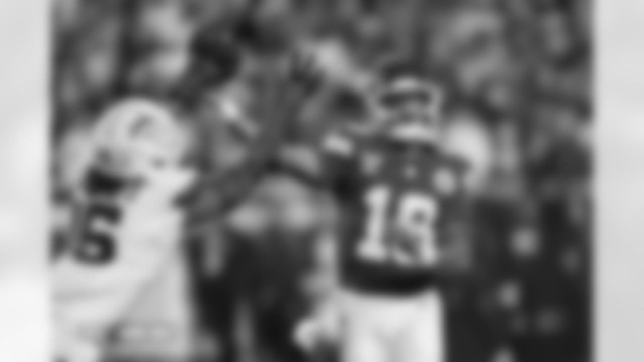 Nik Bonitto (15) during the Broncos' Week 17 game against the Kansas City Chiefs at GEHA Field at Arrowhead Stadium in Kansas City, Missouri on December 25, 2025. Photo by Ben Swanson / Denver Broncos