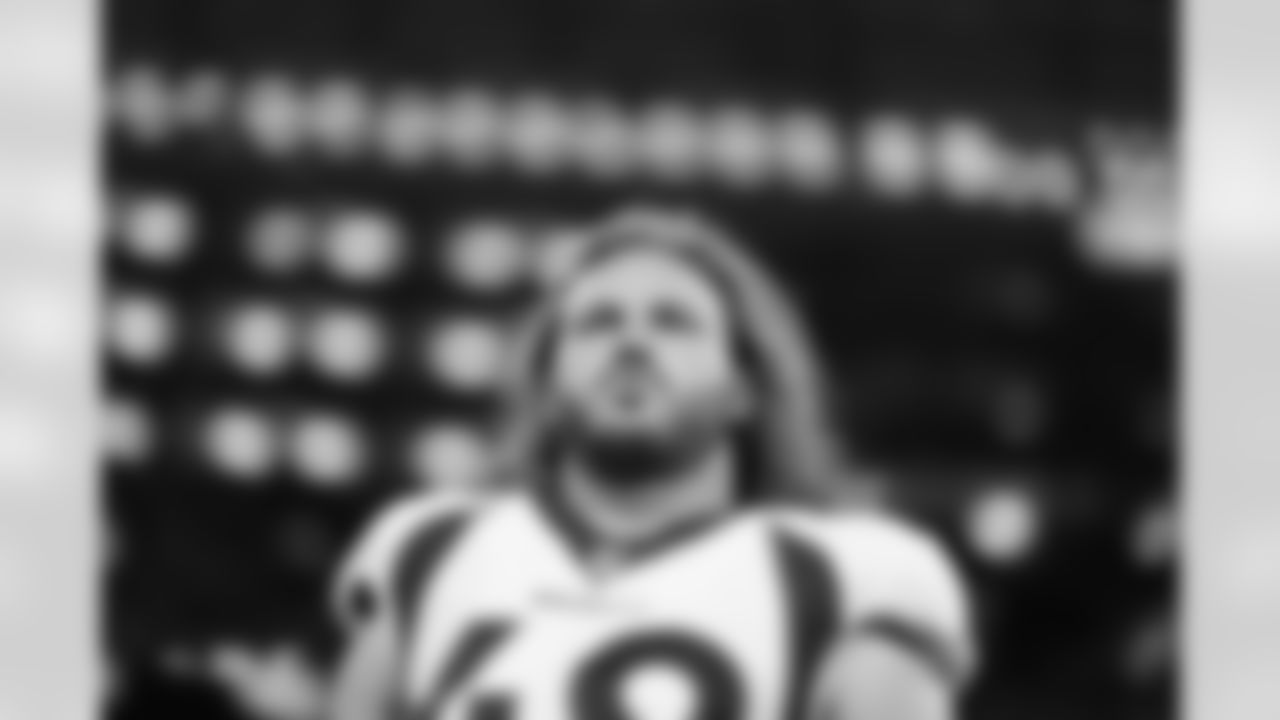 Alex Singleton before the Broncos' Week 15 game against the Detroit Lions at Ford Field in Detroit, Michigan on December 16, 2023. Photo by Gabriel Christus / Denver Broncos