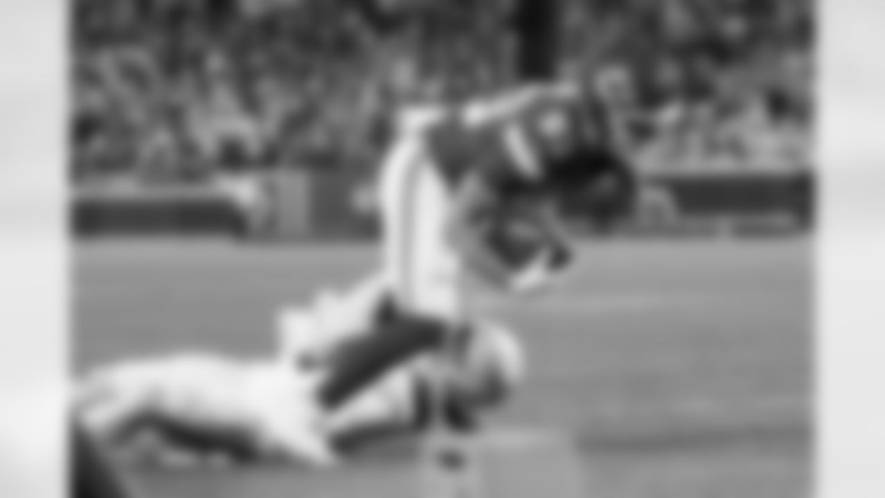 P.J. Locke (6) during the Broncos' Week 17 game against the Kansas City Chiefs at GEHA Field at Arrowhead Stadium in Kansas City, Missouri on December 25, 2025. Photo by Gabriel Christus / Denver Broncos