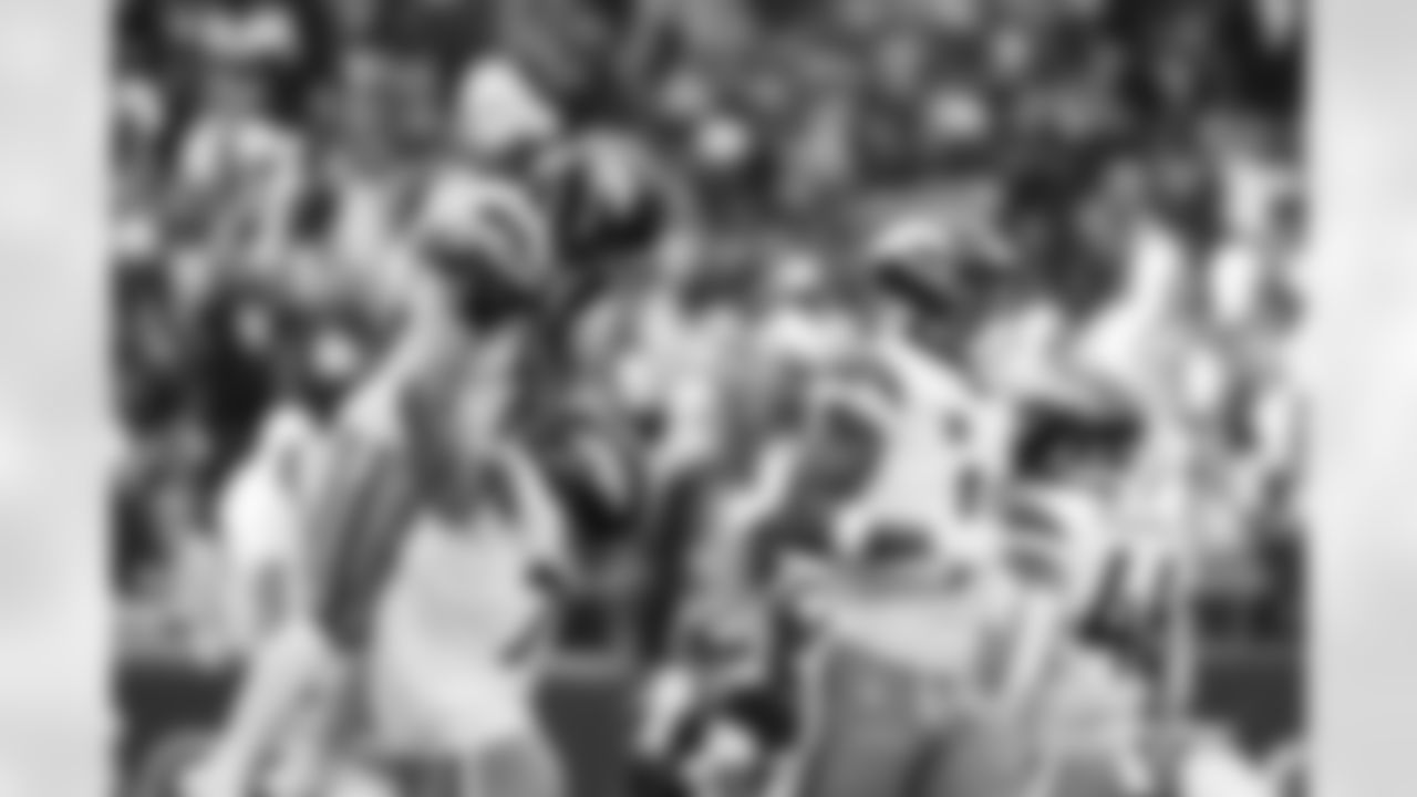 RJ Harvey and Quinn Meinerz during the Broncos' Week 9 game against the Houston Texans at NRG Stadium in Houston, Texas on November 2, 2025. Photo by Gabriel Christus / Denver Broncos