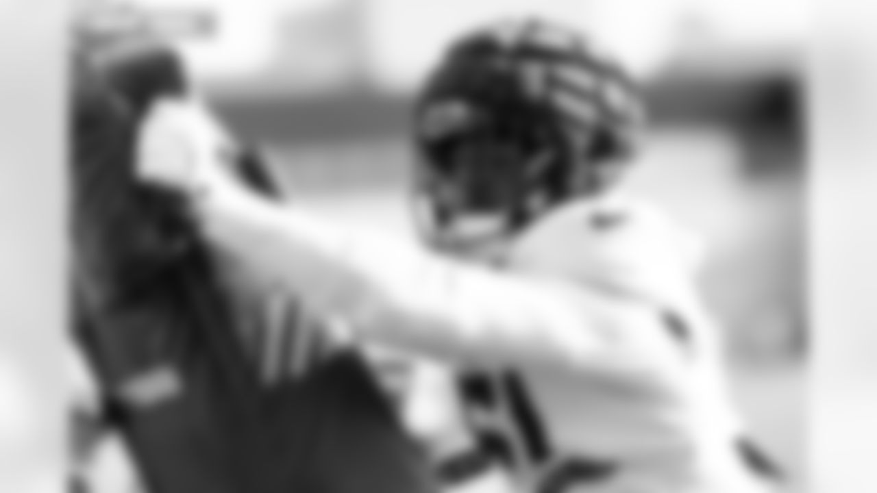 Que Robinson during practice at Broncos Park Powered by CommonSpirit in Englewood, Colorado on January 13, 2026. Photo by Ben Swanson / Denver Broncos