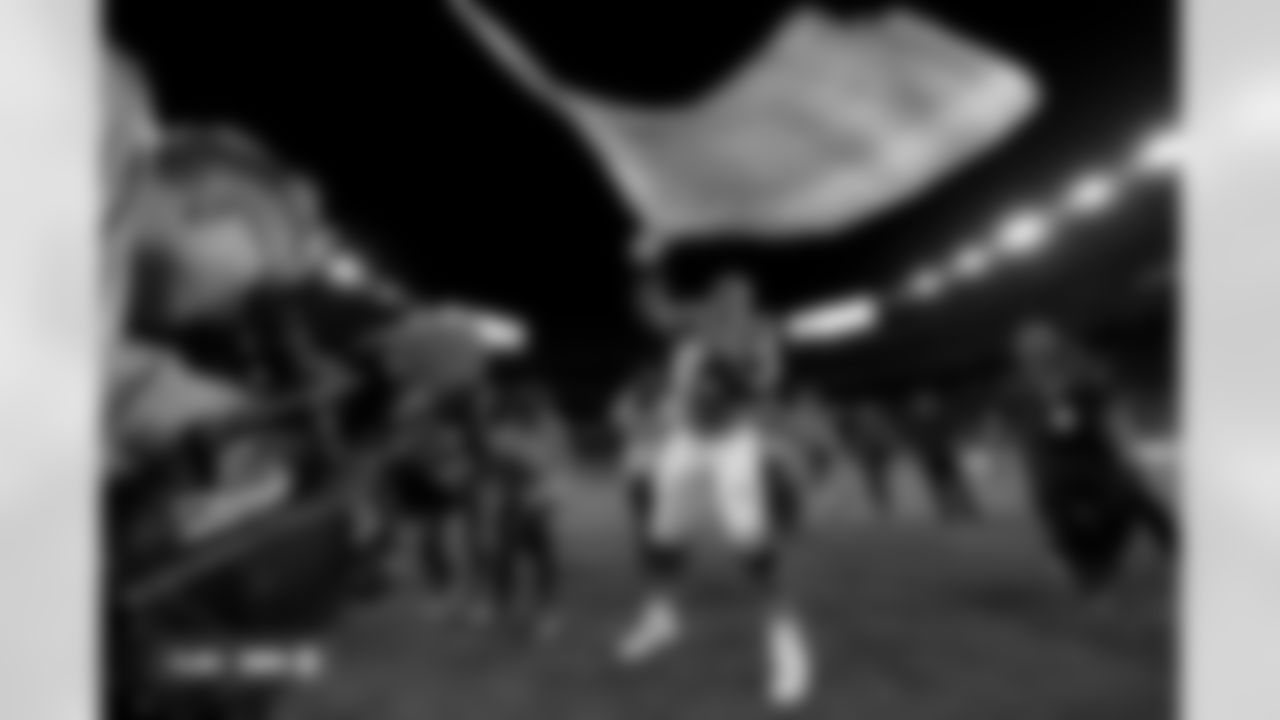 Garett Bolles (72) during the Broncos' Week 18 game against the Los Angeles Chargers at Empower Field at Mile High in Denver, Colorado on January 4, 2026. Photo by Gabriel Christus / Denver Broncos