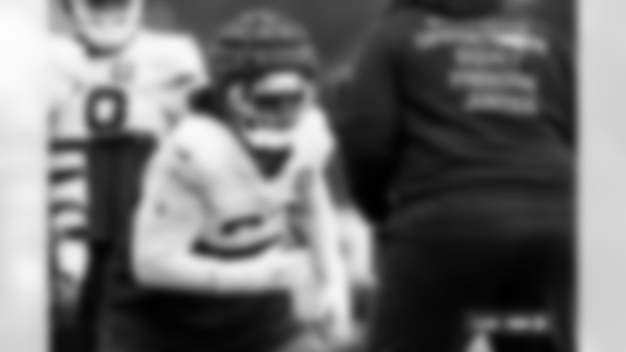 Malcolm Roach during practice at Broncos Park Powered by CommonSpirit in Englewood, Colorado on January 1, 2026. Photo by Ben Swanson / Denver Broncos