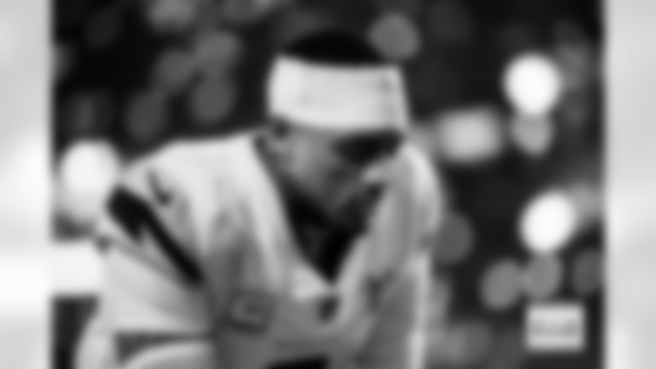 Denver Broncos cornerback Pat Surtain II (2) before the Broncos' Week 17 game against the Kansas City Chiefs at GEHA Field at Arrowhead Stadium in Kansas City, Missouri on December 25, 2025. Photo by Ben Swanson / Denver Broncos