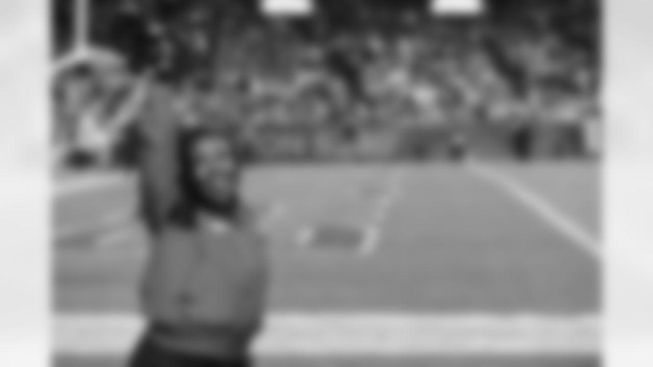 Denver Broncos Cheerleaders during the Broncos' Week 11 game against the Minnesota Vikings at Empower Field at Mile High in Denver, Colorado on November 19, 2023. Photo by Paul Cloud / Denver Broncos