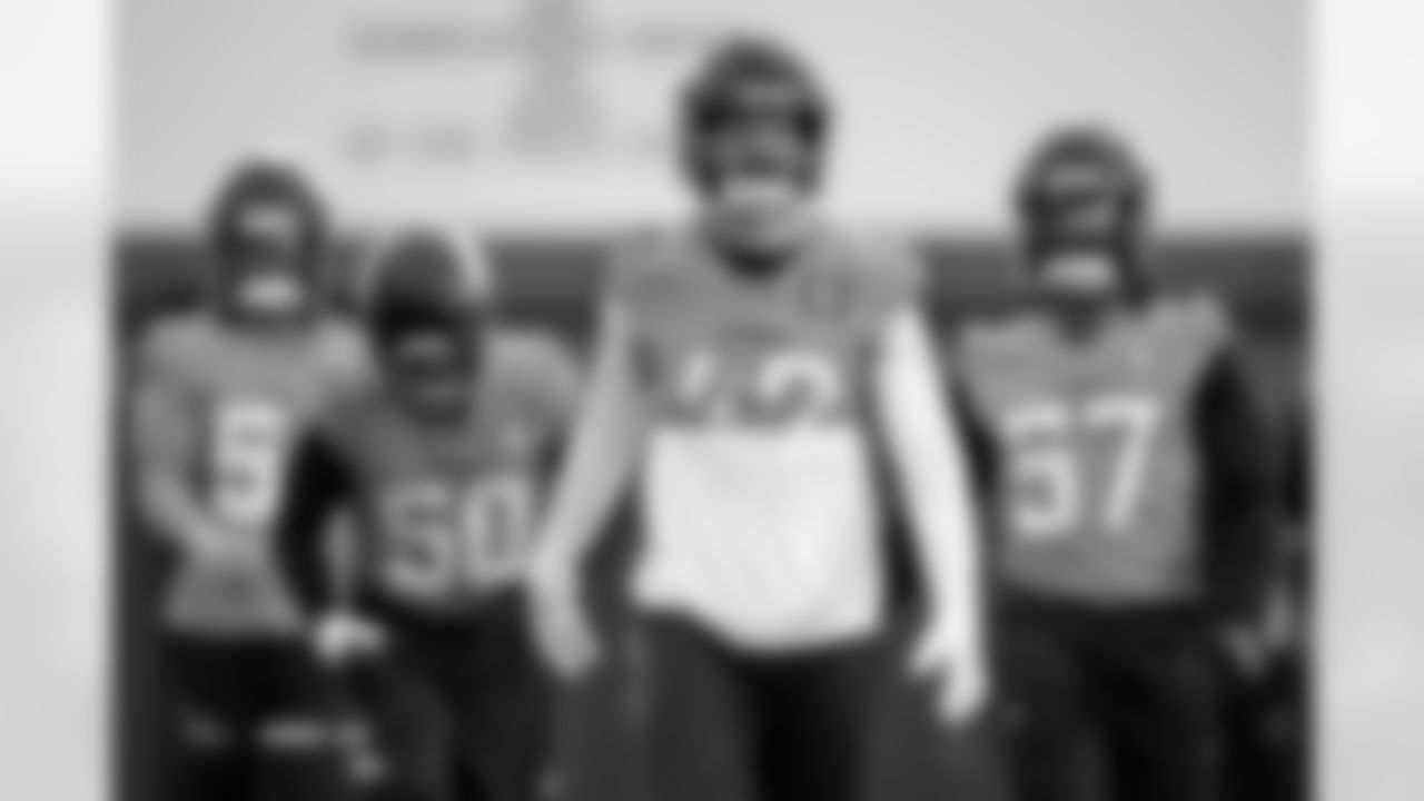 Alex Singleton during practice at Broncos Park Powered by CommonSpirit in Englewood, Colorado on December 5, 2025. Photo by Ben Swanson / Denver Broncos