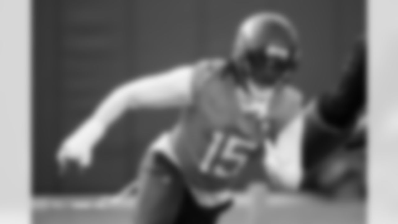 Nik Bonitto during practice at Broncos Park Powered by CommonSpirit in Englewood, Colorado on December 4, 2025. Photo by Ben Swanson / Denver Broncos