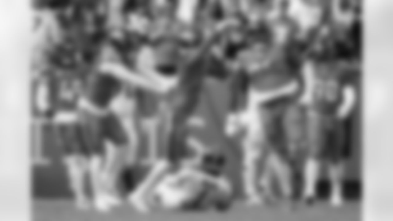 Denver Broncos linebacker Nik Bonitto (15) celebrates sacking Titans quarterback Cam Ward (1) during the Broncos' Week 1 game against the Tennessee Titans at Empower Field at Mile High in Denver, Colorado on September 7, 2025. Photo by Gavin Liddell / Denver Broncos