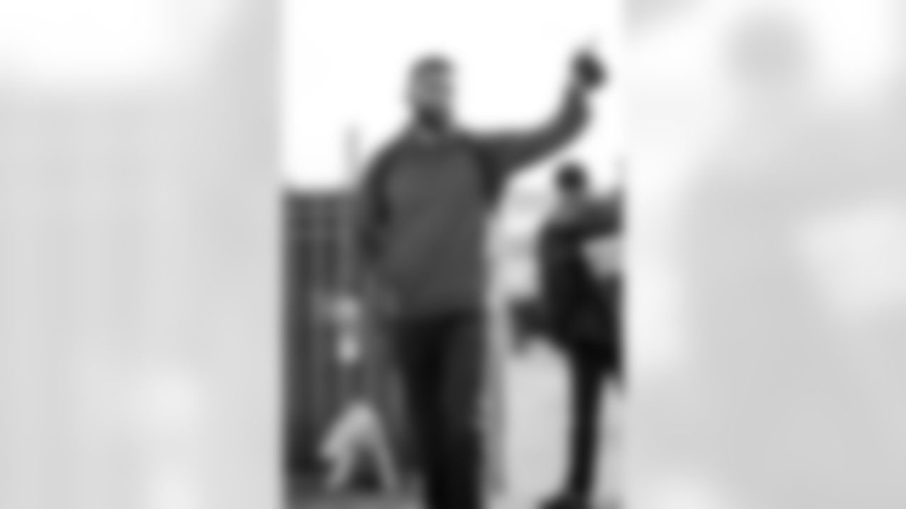 Justin Strnad during team arrivals before the Broncos' Week 11 game against the Minnesota Vikings at Empower Field at Mile High in Denver, Colorado on November 19, 2023. Photo by Ben Swanson / Denver Broncos