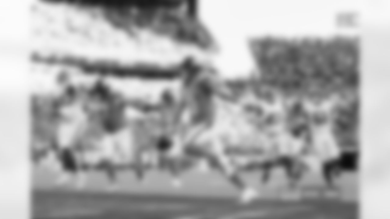 Bo Nix during the Broncos' Week 7 game against the New York Giants at Empower Field at Mile High in Denver, Colorado on October 19, 2025. Photo by Gabriel Christus / Denver Broncos