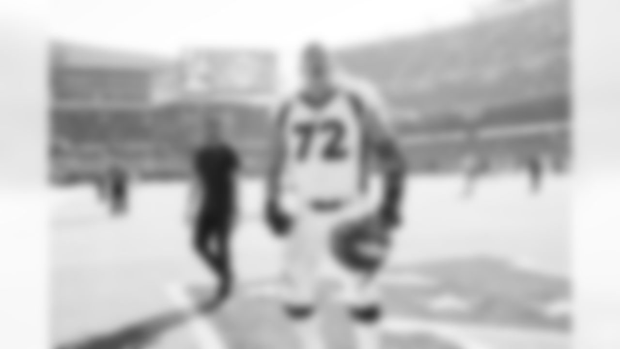 Denver Broncos offensive tackle Garett Bolles (72) celebrates after the Broncos' Week 4 game against the Chicago Bears at Soldier Field in Chicago, Illinois on October 1, 2023. Photo by Ben Swanson / Denver Broncos
