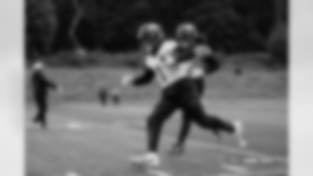 Evan Engram during practice in Ware, England on October 10, 2025. Photo by Ben Swanson / Denver Broncos