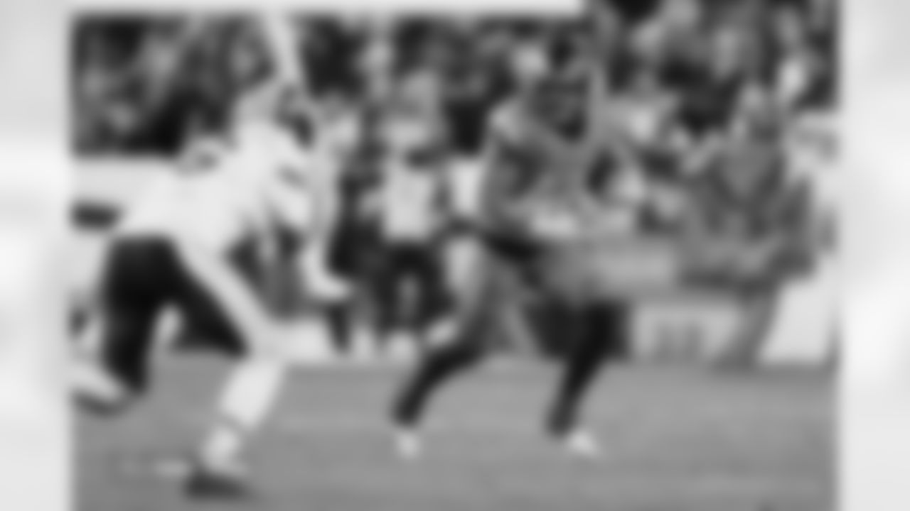 Adam Prentice during the Broncos' Week 13 game against the Washington Commanders at Northwest Stadium in Landover, Maryland on November 30, 2025. Photo by Ben Swanson / Denver Broncos