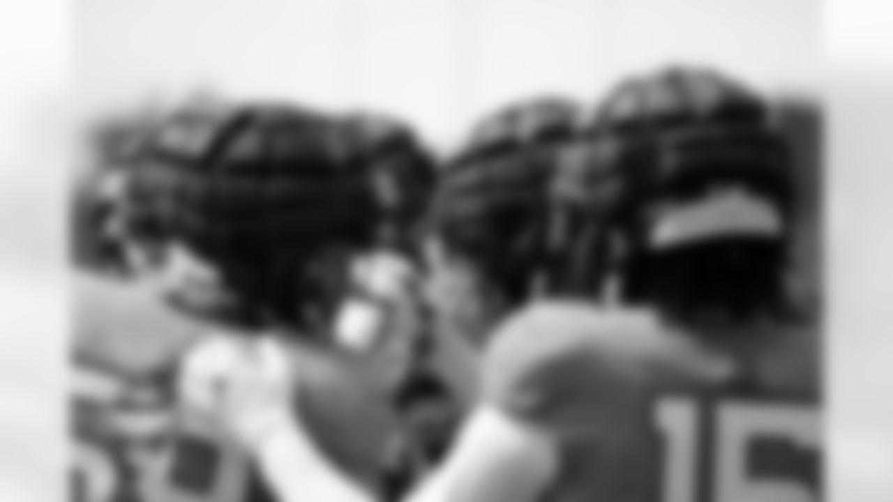 Garrett Nelson, Nik Bonitto during a training camp practice at Broncos Park Powered by CommonSpirit on Tuesday, August 5, 2025 in Englewood, Colorado.
Photo by Gabriel Christus / Denver Broncos