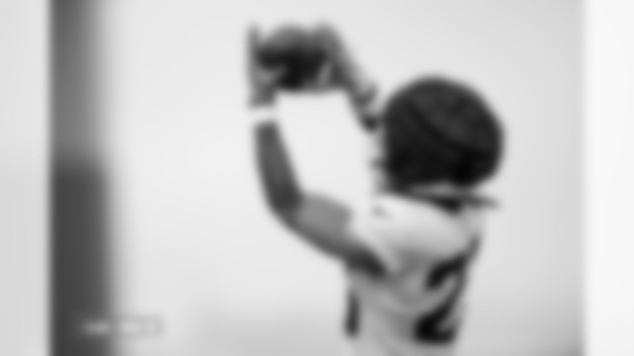 Jahdae Barron during practice at Broncos Park Powered by CommonSpirit in Englewood, Colorado on January 1, 2026. Photo by Ben Swanson / Denver Broncos