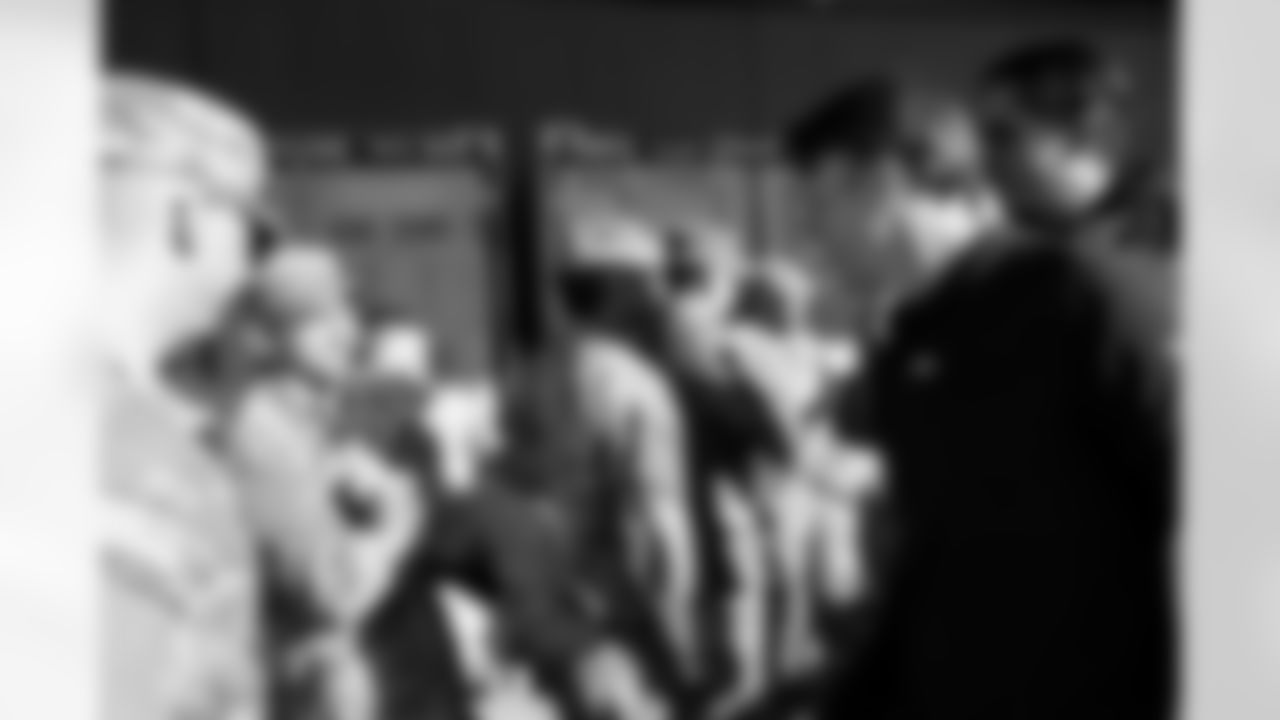 Denver Broncos Cheerleaders and Broncos alumni visit the United States Army post at Fort Carson during the Salute to Service Caravan on December 16, 2025. Photo by Ben Swanson / Denver Broncos