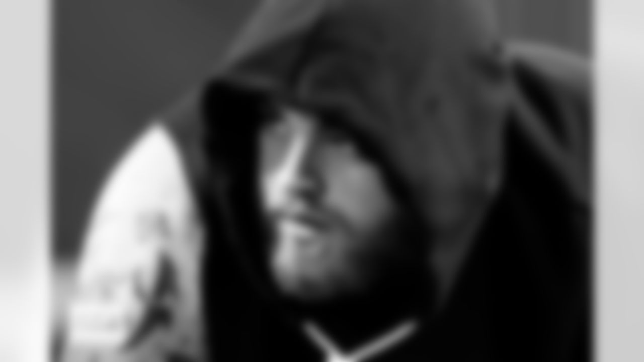 Denver Broncos guard Quinn Meinerz warms up before the Broncos' Week 17 game against the Kansas City Chiefs at GEHA Field at Arrowhead Stadium in Kansas City, Missouri on December 25, 2025. Photo by Gabriel Christus / Denver Broncos