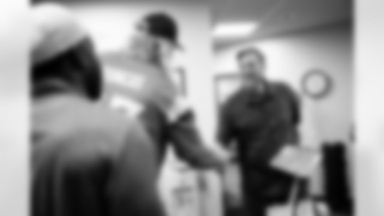 Frank Crum during a visit to CommonSpirit's St. Anthony Hospital in Lakewood, Colorado on October 21, 2025. Photo by Ben Swanson / Denver Broncos
