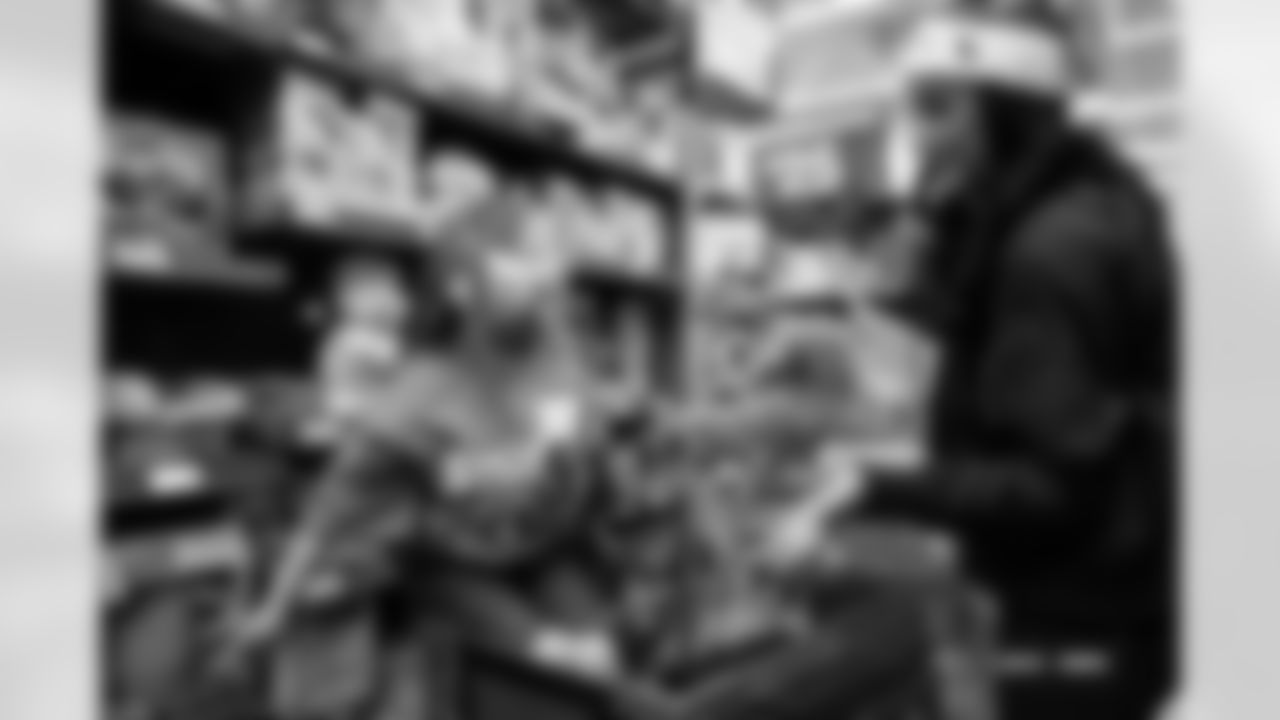 Children from the Boys & Girls Club participate in a Shop with a Jock shopping spree with Broncos players, alumni and cheerleader alumni in Aurora, Colorado on December 15, 2025. Photo by Ben Swanson / Denver Broncos