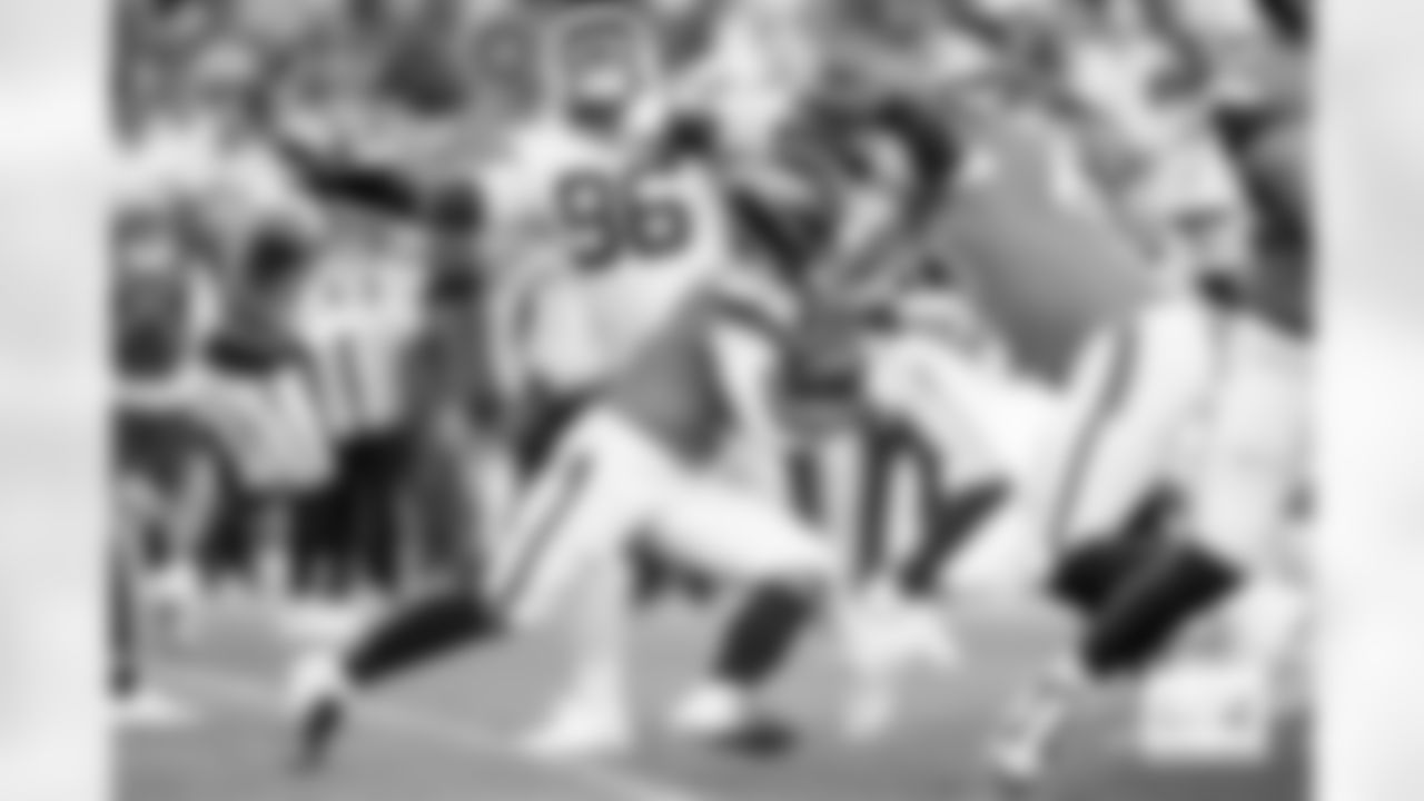 during the Broncos' Week 15 game against the Green Bay Packers at Empower Field at Mile High in Denver, Colorado on December 14, 2025. Photo by Gabriel Christus / Denver Broncos