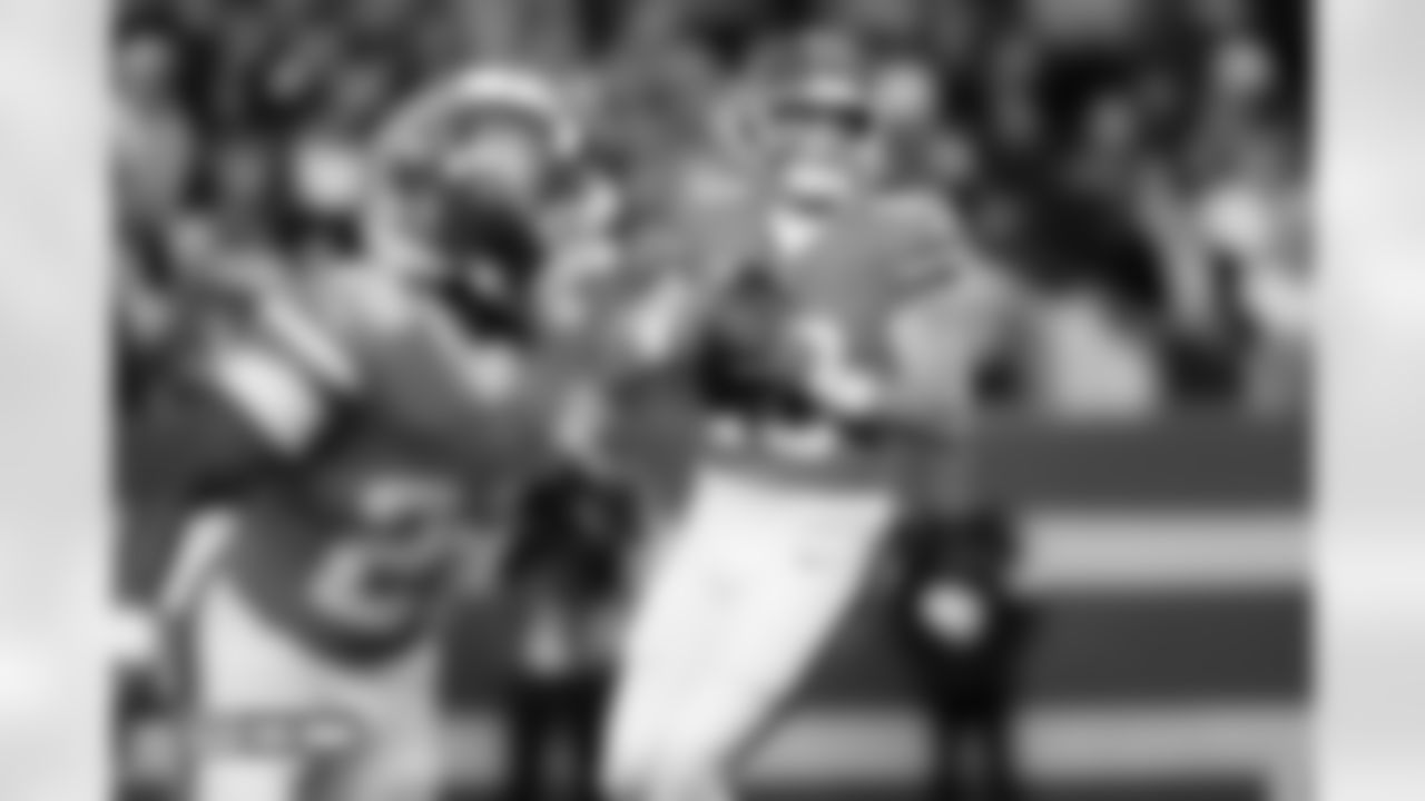 Bo Nix during the Broncos' Week 10 game against the Las Vegas Raiders at Empower Field at Mile High in Denver, Colorado on November 6, 2025. Photo by Ben Swanson / Denver Broncos