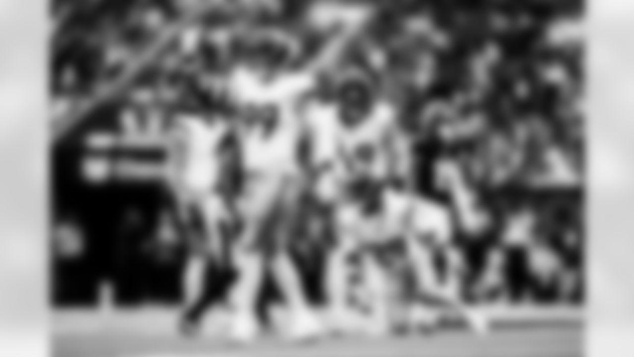 Denver Broncos defensive end Zach Allen (99) reacts after a play during the Broncos' Week 9 game against the Houston Texans at NRG Stadium in Houston, Texas on November 2, 2025. Photo by Gabriel Christus / Denver Broncos