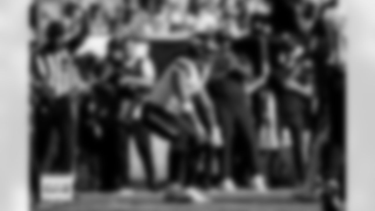 Denver Broncos safety Talanoa Hufanga (9) flexes as he celebrates after a play during the Broncos' Week 5 game against the Philadelphia Eagles at Lincoln Financial Field in Philadelphia, Pennsylvania on October 5, 2025. Photo by Ben Swanson / Denver Broncos