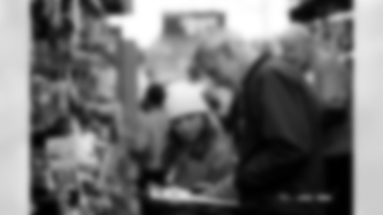 Children from the Boys & Girls Club participate in a Shop with a Jock shopping spree with Broncos players, alumni and cheerleader alumni in Aurora, Colorado on December 15, 2025. Photo by Ben Swanson / Denver Broncos