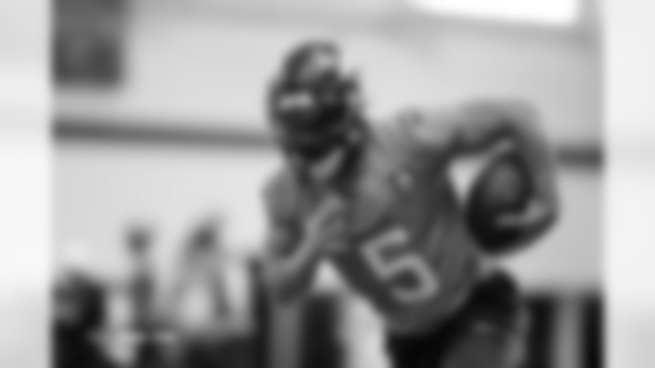 Trent Sherfield Sr. during practice at Broncos Park Powered by CommonSpirit in Englewood, Colorado on October 3, 2025. Photo by Ben Swanson / Denver Broncos