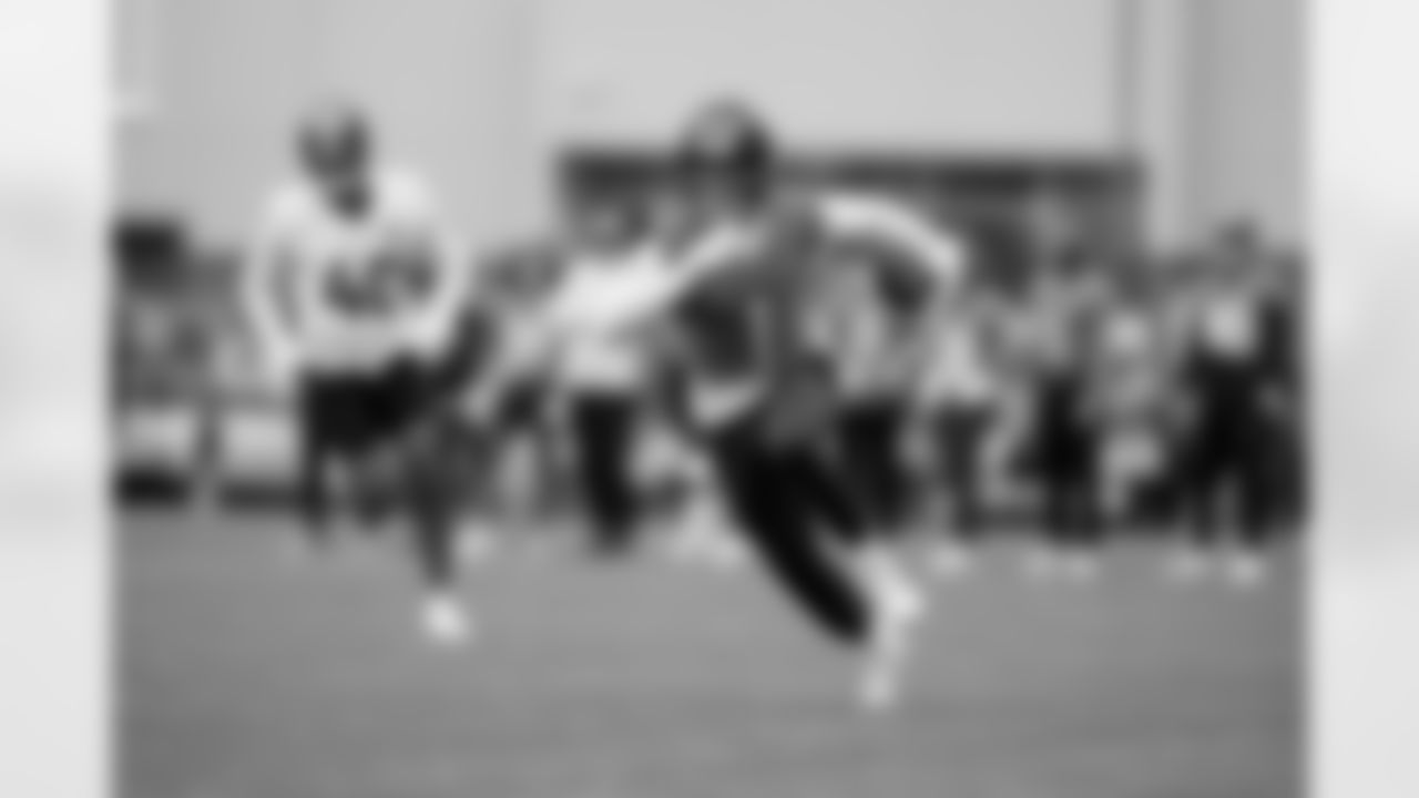 Evan Engram during OTAs on Thursday, May 29, 2025 at Broncos Park Powered by CommonSpirit in Englewood, Colorado.
Photo by Gabriel Christus / Denver Broncos